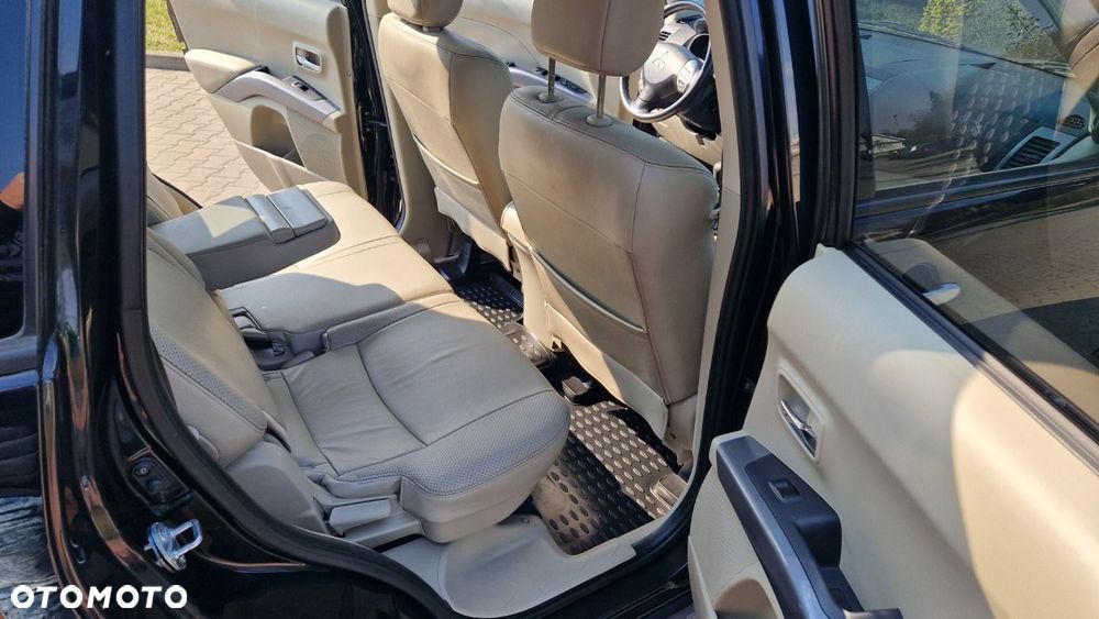 Mitsubishi Outlander 2.0 DI-D 4WD Invite - 23