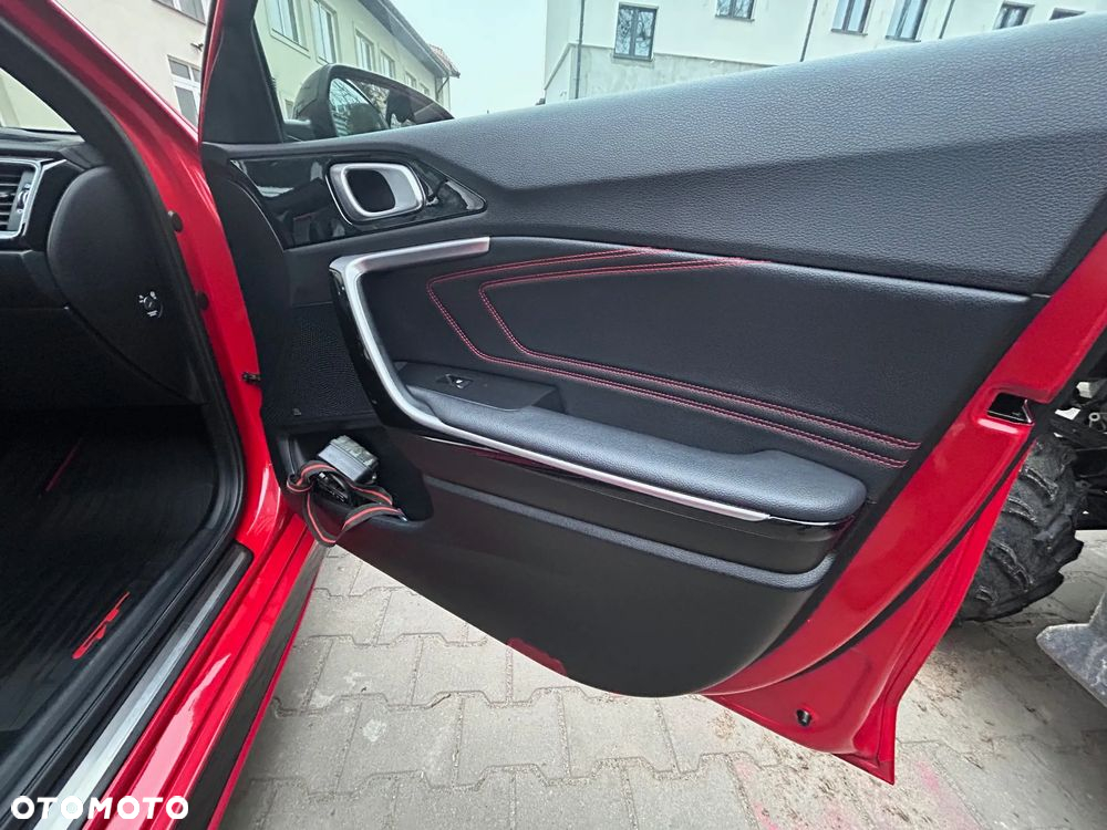 Kia ProCeed 1.6 T-GDI GT DCT - 23