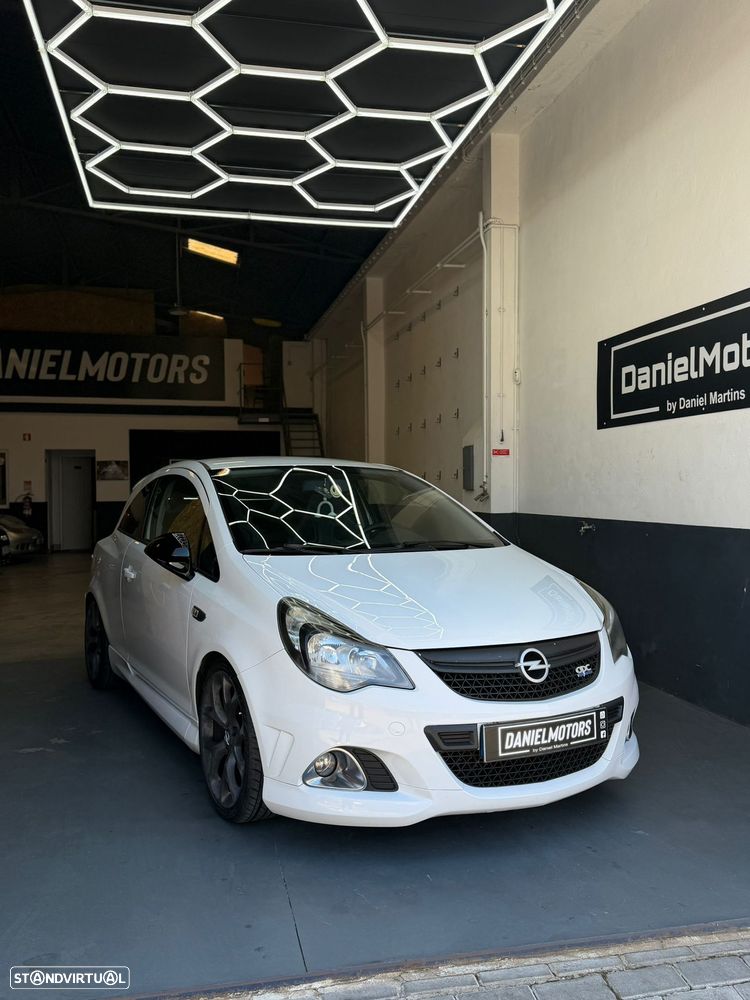 Opel Corsa 1.6 Turbo OPC - 1