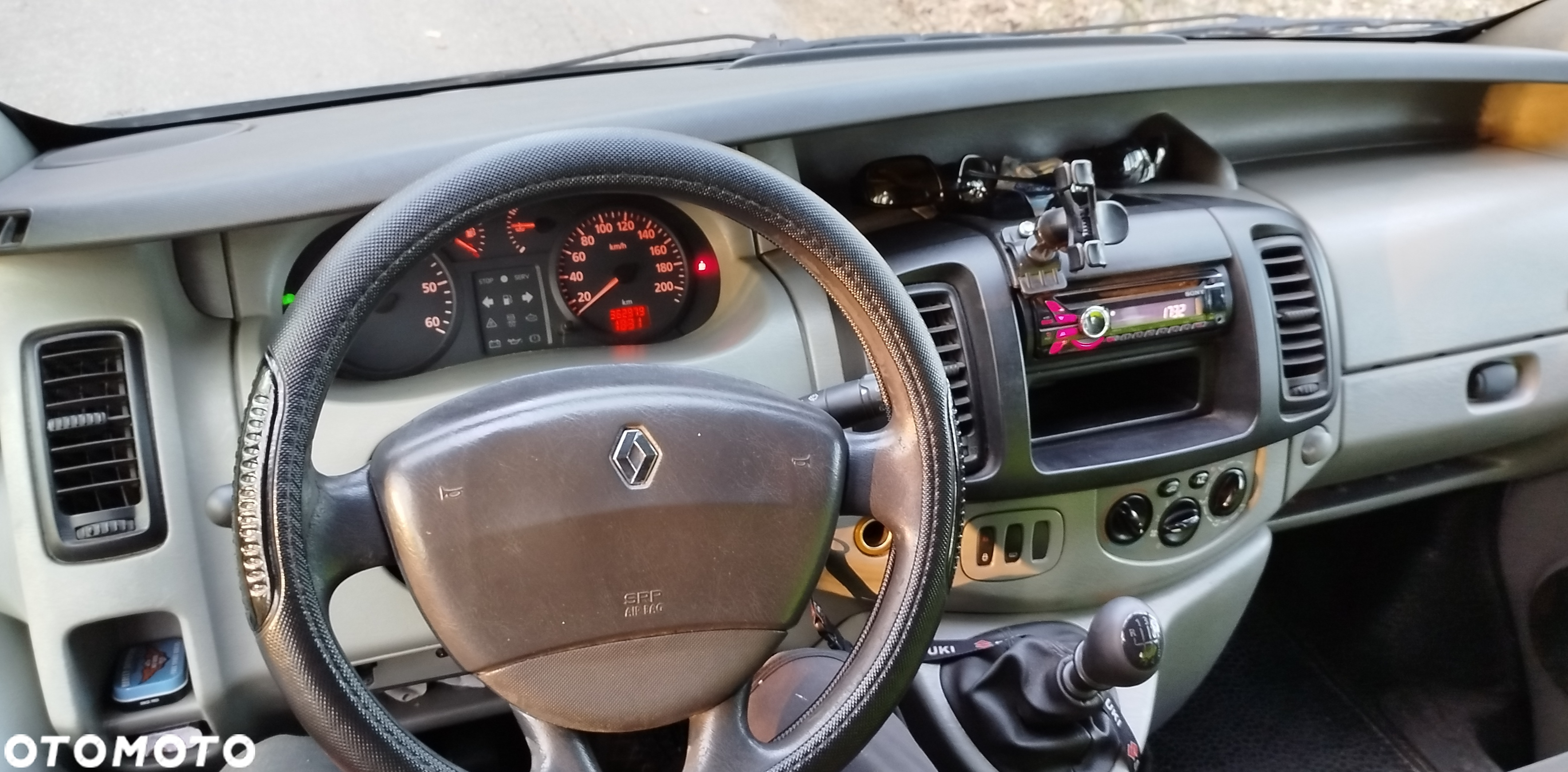 Renault Trafic - 10