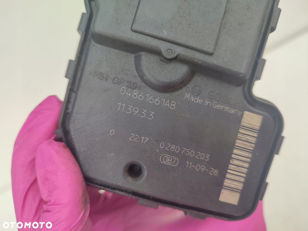 Przepustnica JEEP CHEROKEE LIBERTY KK 3.7 V6 04861661AB - 5