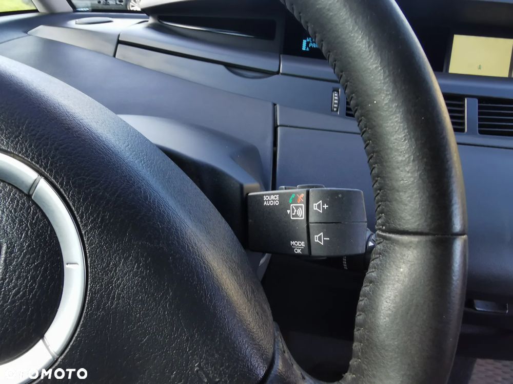 Renault Espace 2.0 dCi Celsium - 11