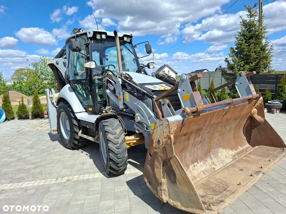 Caterpillar 432F - 11