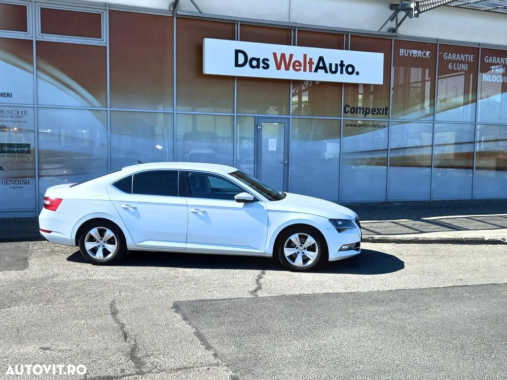 Skoda Superb 2.0 TDI DSG Style - 6