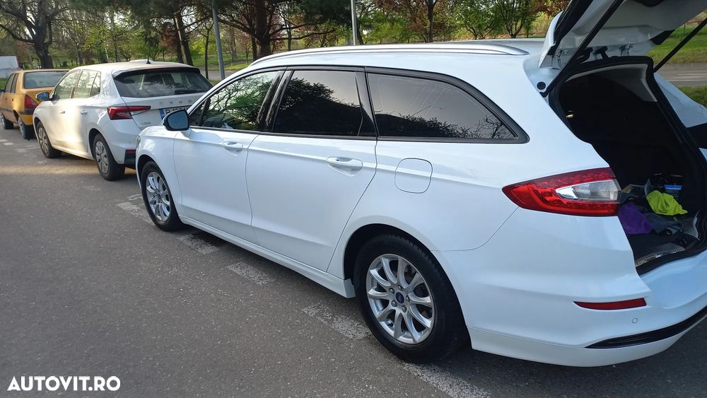 Ford Mondeo 2.0 TDCi Powershift Titanium - 9