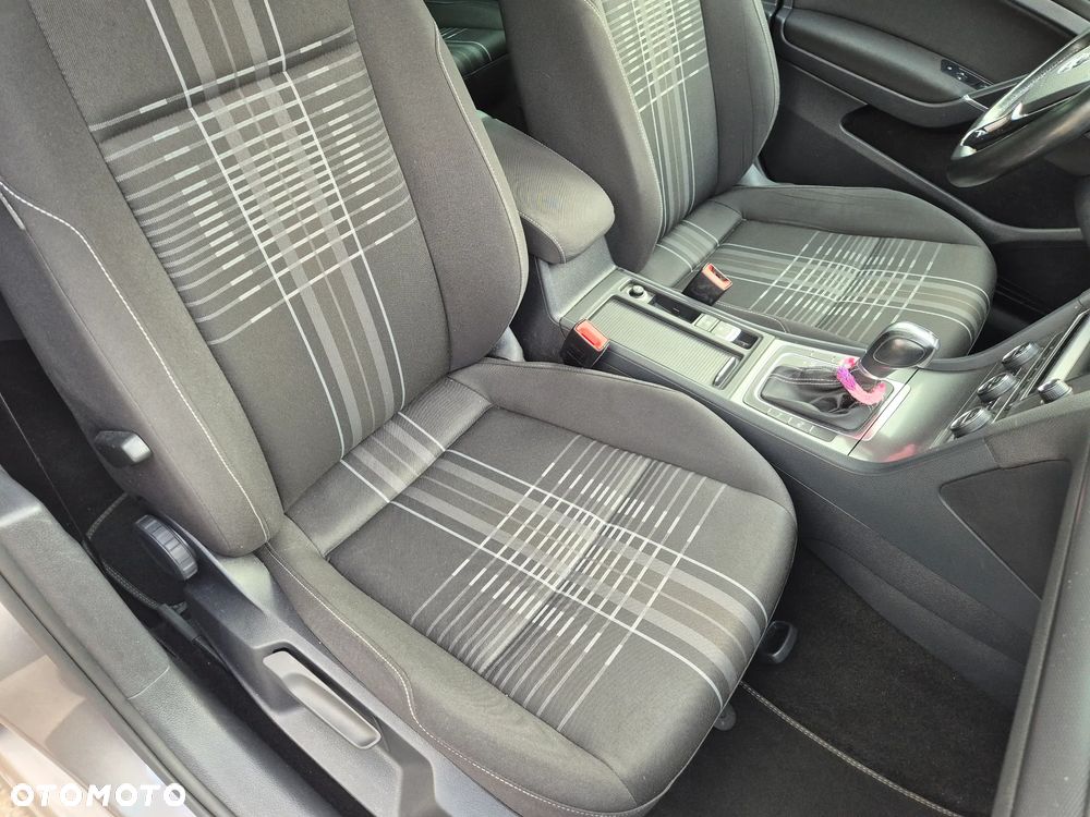 Volkswagen Golf 1.6 TDI BlueMotion Technology DSG Lounge - 8