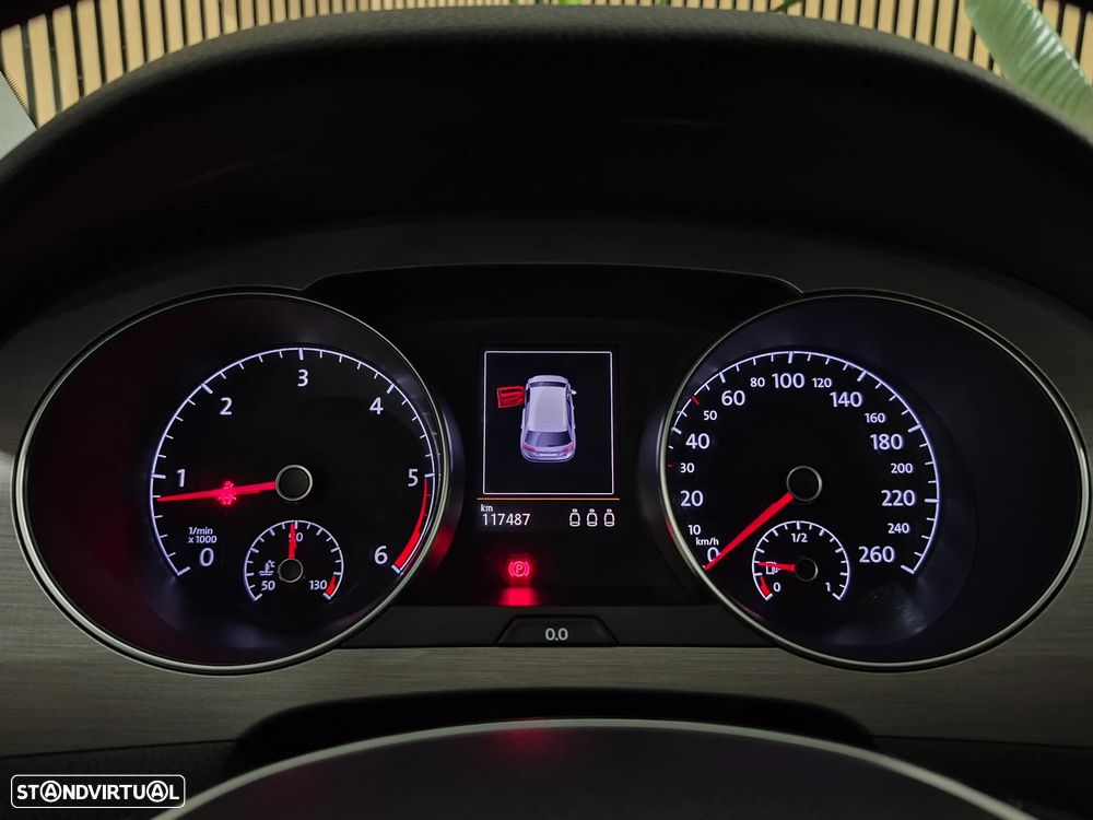 VW Golf Sportsvan 1.6 TDI Confortline BlueMotion - 14