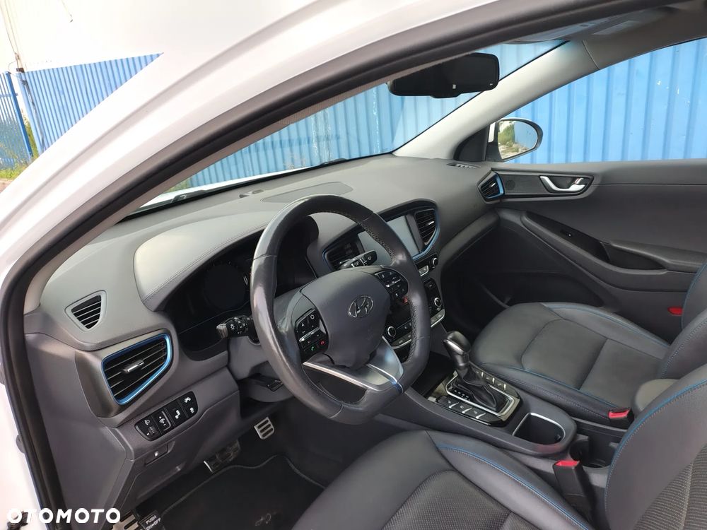 Hyundai IONIQ - 5