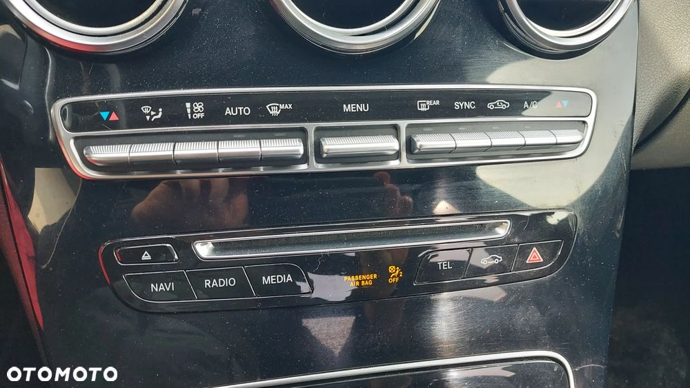 Mercedes-Benz Klasa C 180 (BlueTEC) d 7G-TRONIC AMG Line - 20