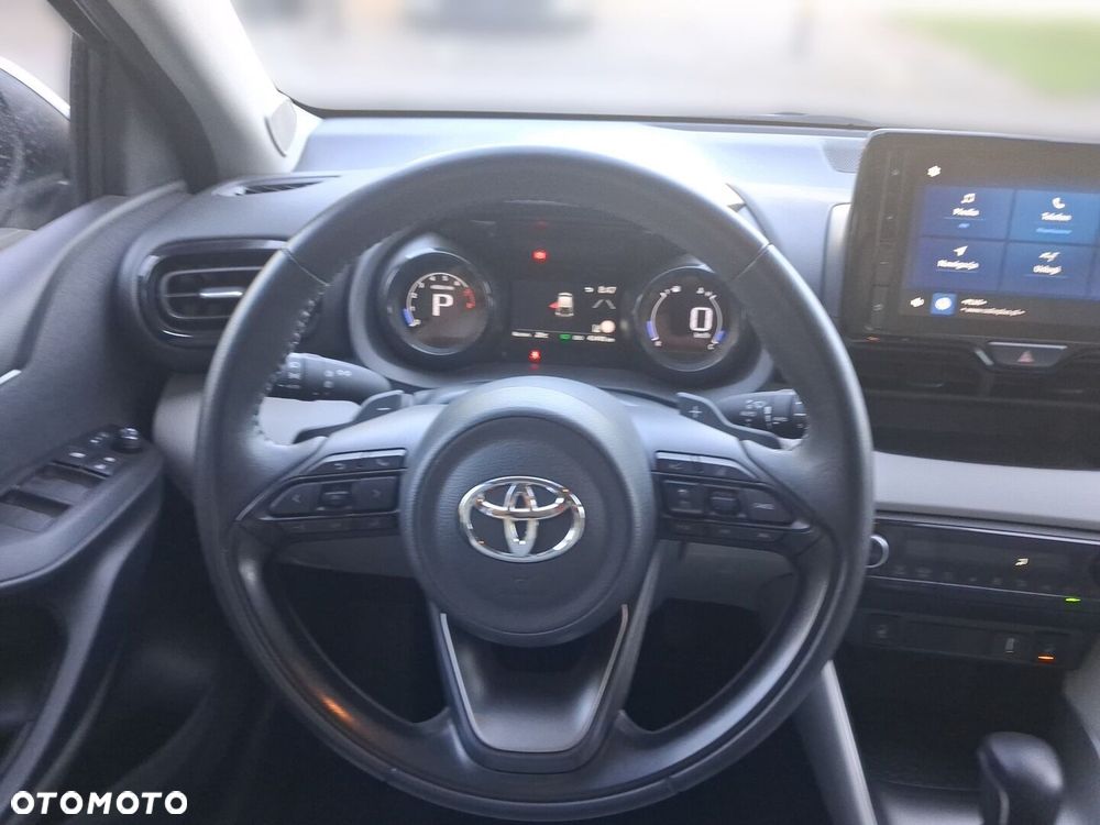 Toyota Yaris 1.5 Executive CVT - 16