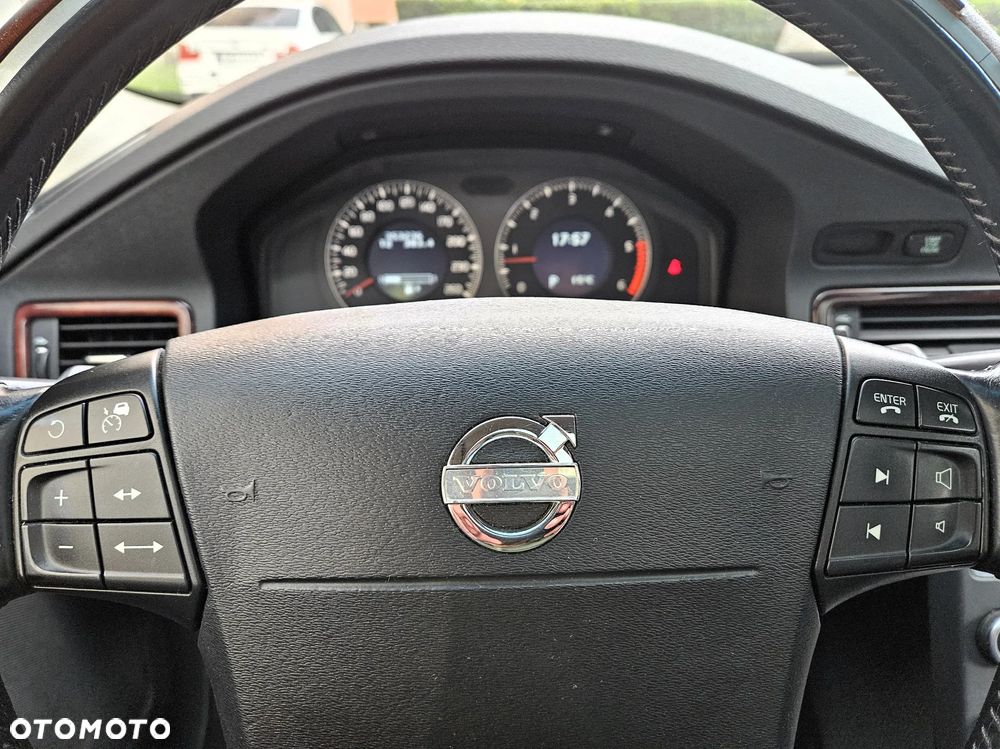Volvo XC 70 - 16