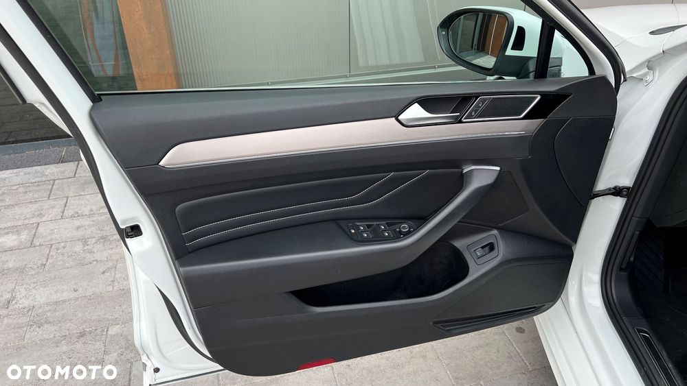 Volkswagen Passat 2.0 TSI Elegance DSG - 21