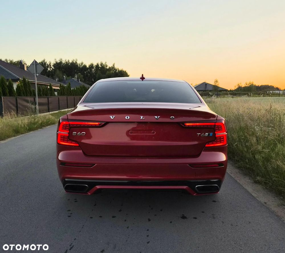 Volvo S60 T6 AWD R-Design - 2