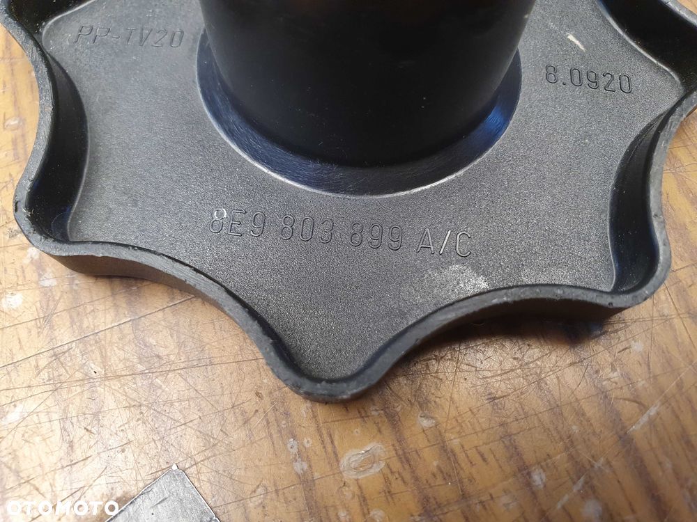 Śruba Koła 8E9803899 A/C Zapasowego Mocowanie Zapas Dojazdówka Audi A4 B6 B7 Sedan Kombi - 9