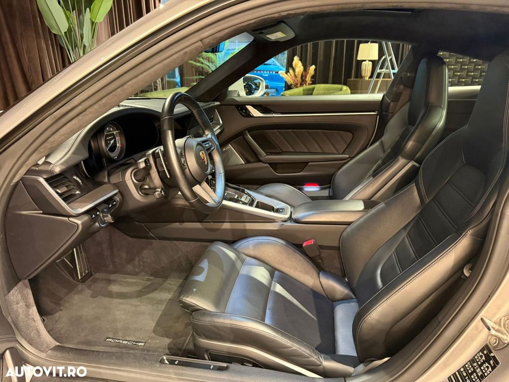 Porsche 911-TURBO-S - 15