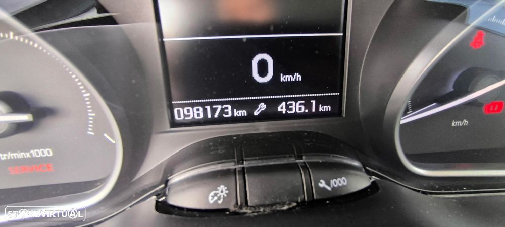 Peugeot 208 1.2 PureTech Allure - 17