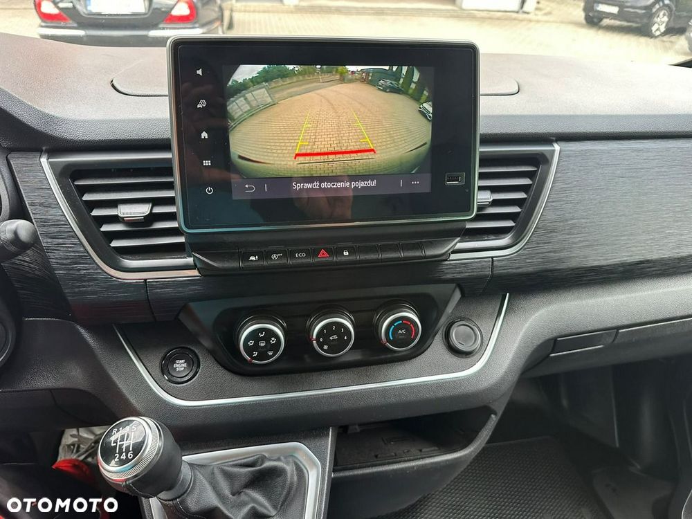 Renault Trafic - 22