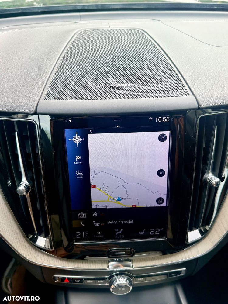 Volvo XC 60 B4 D AWD Plus Dark - 14