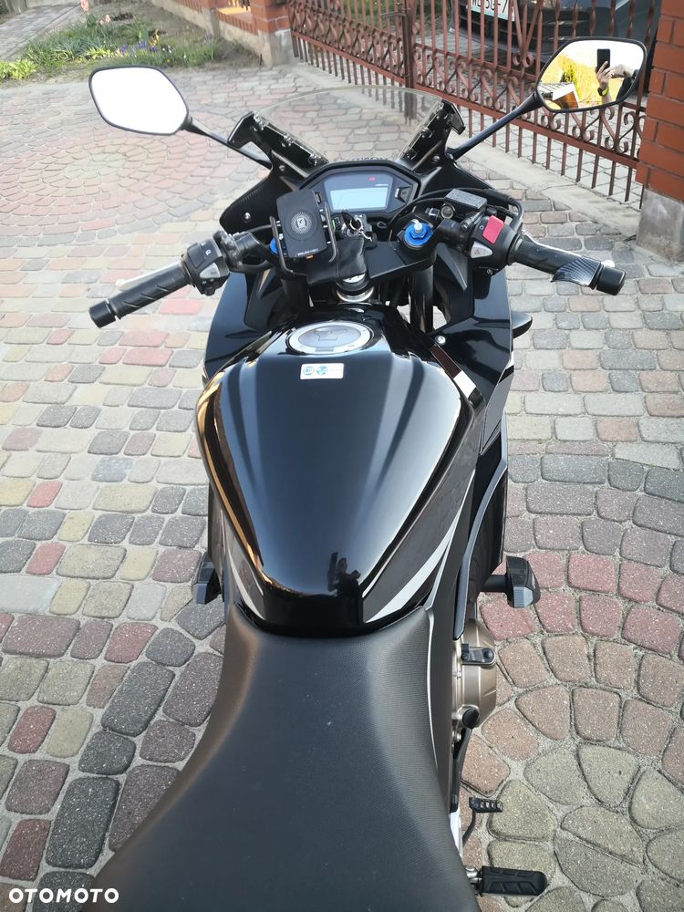 Honda CBR - 8