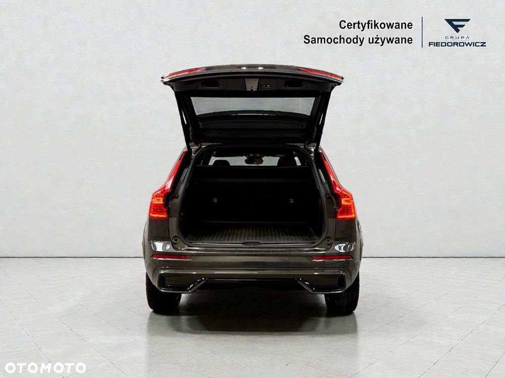 Volvo XC 60 B4 D AWD Plus Dark - 12