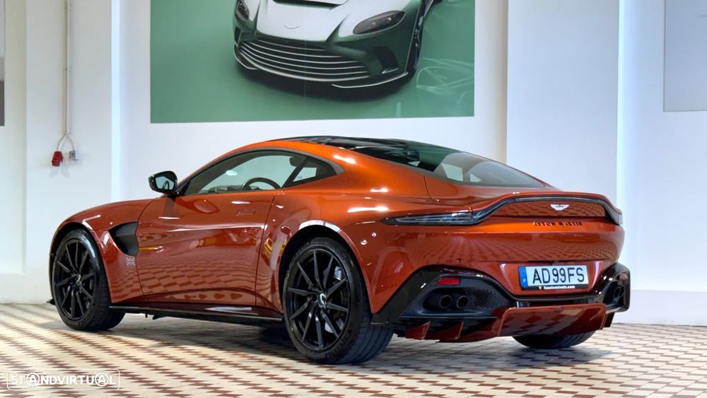 Aston Martin Vantage Coupe 4.0 Twin-Turbo V8 - 3