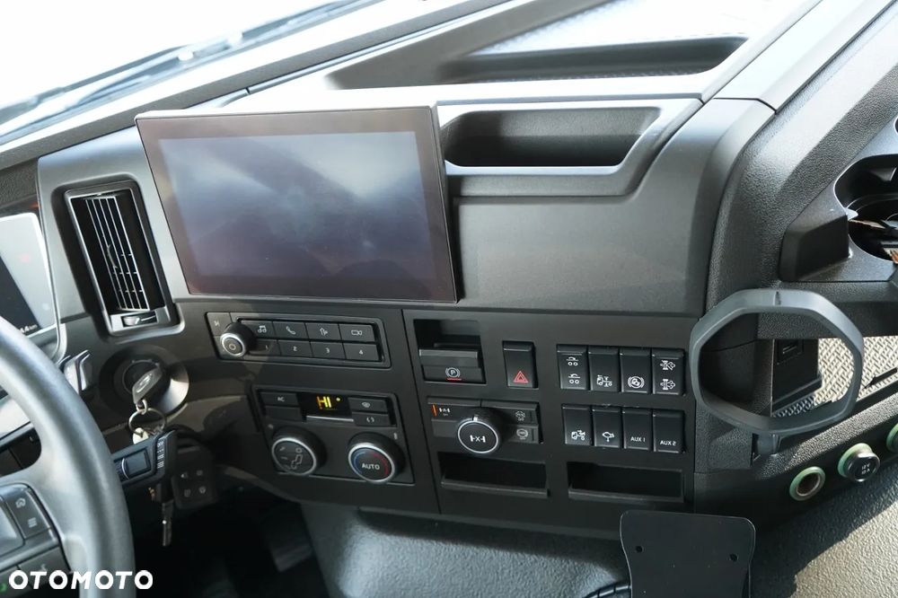 Volvo FMX 460 / 8x4 / WYWROTKA 2 STRONNA / HYDROBURTA / BORDMATIC / HARDOX / NOWE OPONY /  2021 ROK / NOWY MODEL - 30