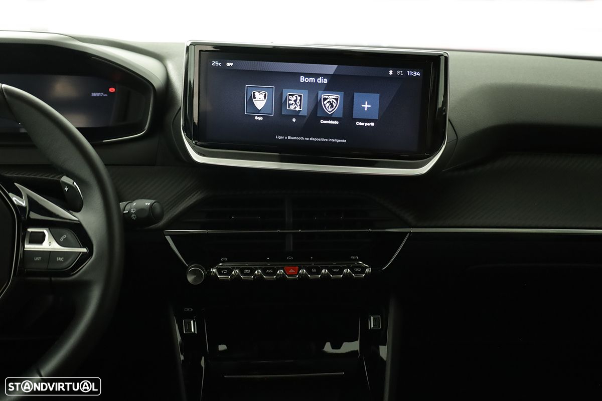 Peugeot 2008 1.2 PureTech Allure EAT8 - 9