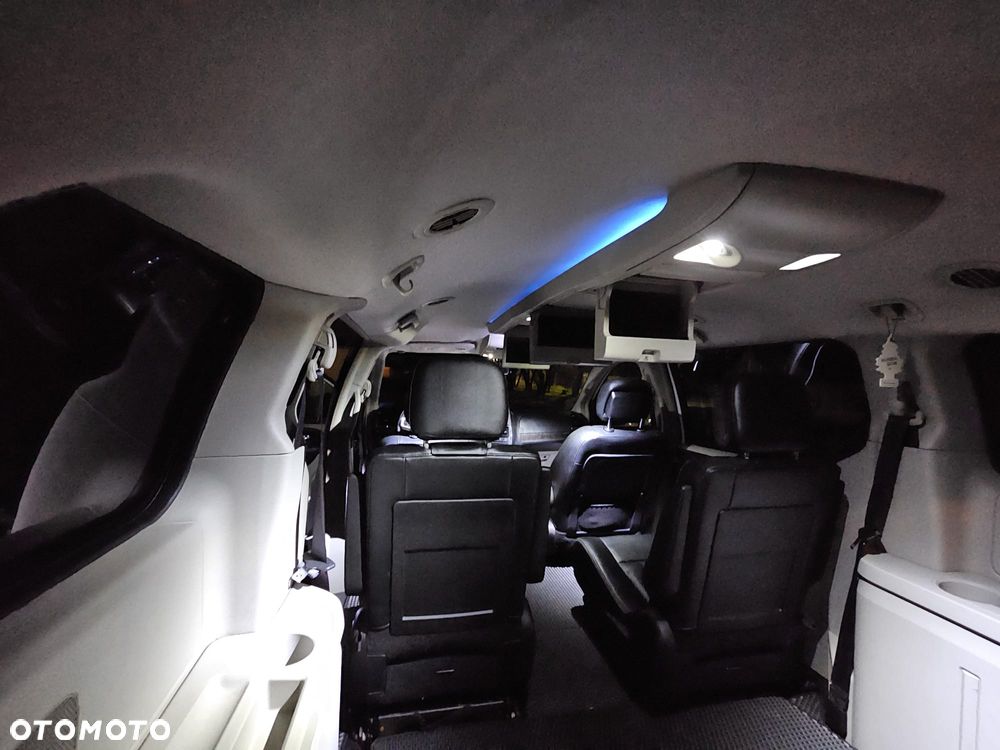 Chrysler Town & Country 3.6 Touring - 13