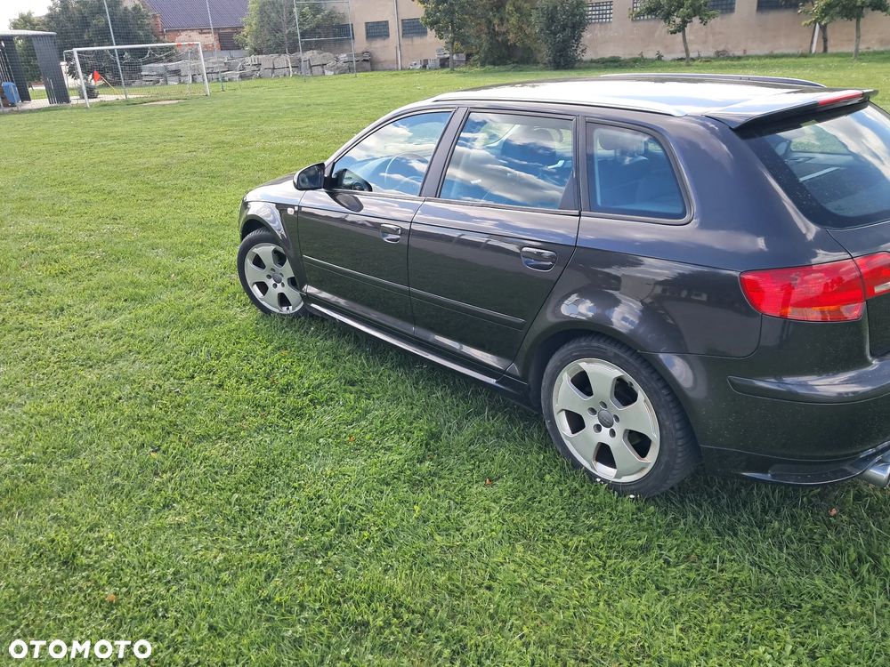 Audi A3 Sportback - 2