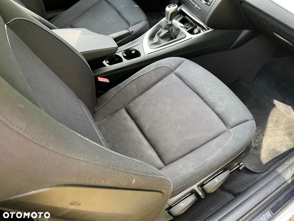 BMW Seria 1 118i - 15