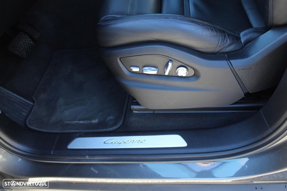 Porsche Cayenne Coupé E-Hybrid - 20