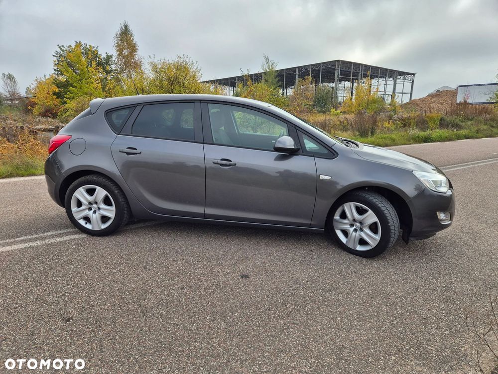 Opel Astra - 17