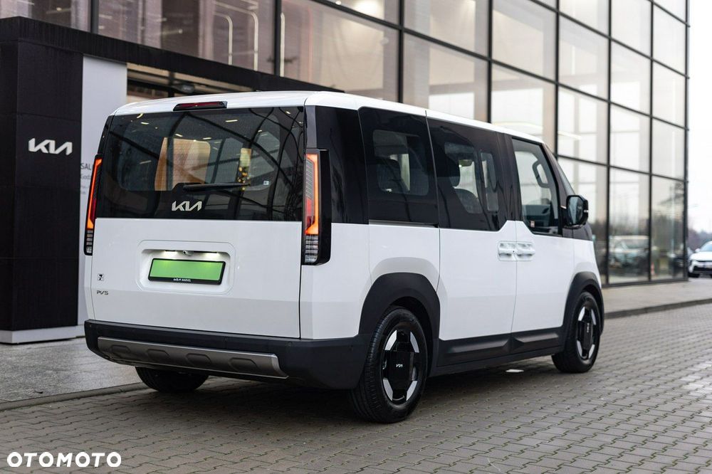 Kia PV5 - 4