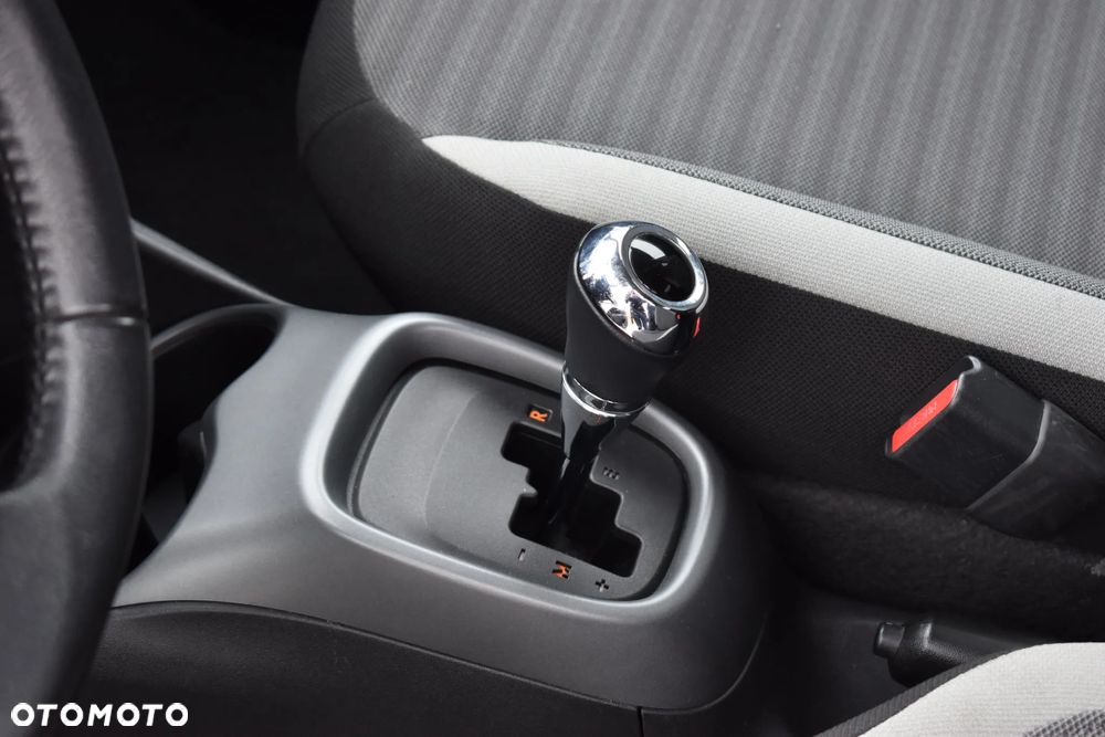 Toyota Aygo x.shift x-play connect - 25