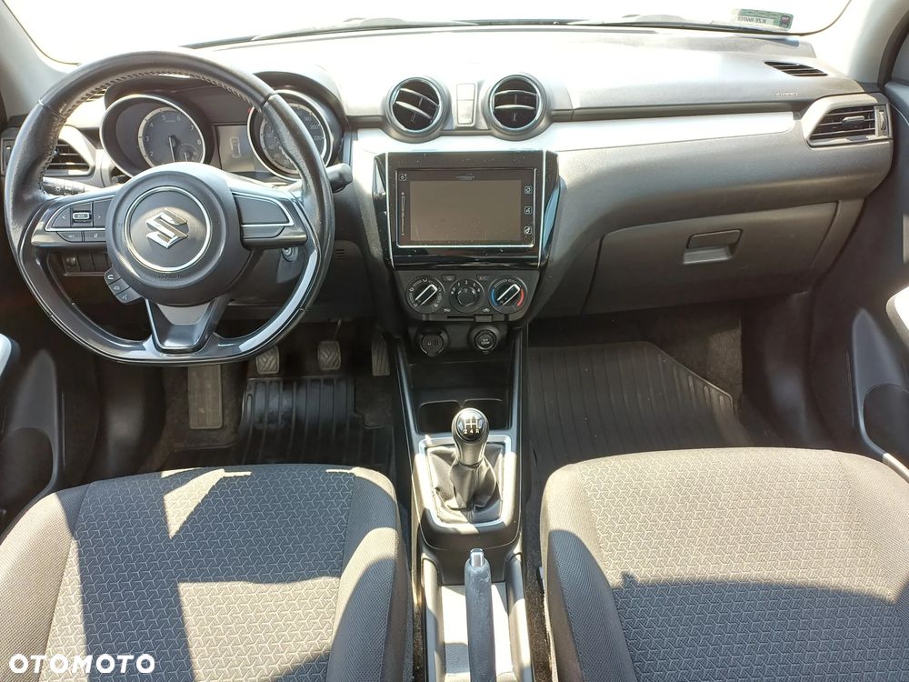 Suzuki Swift 1.2 Premium Plus - 13