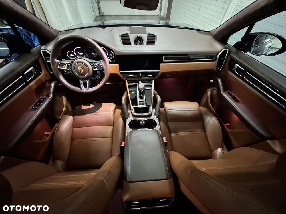 Porsche Cayenne - 11
