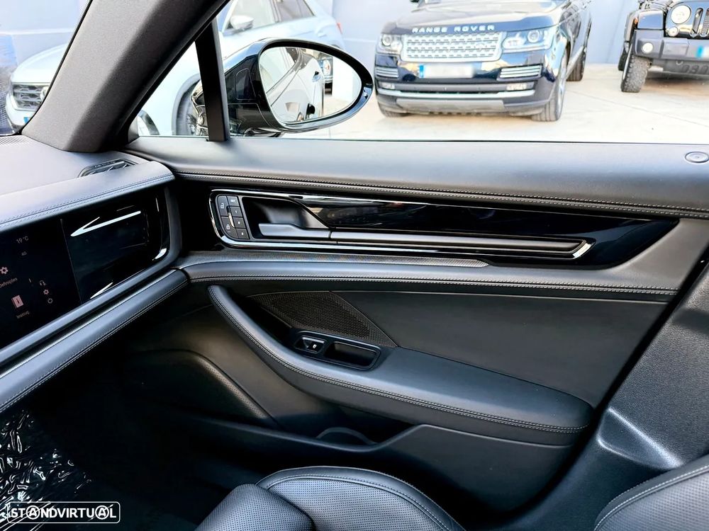 Porsche Panamera 4 E-Hybrid - 23