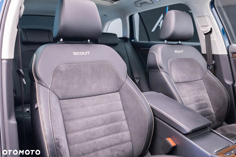 Skoda Superb 2.0 TDI 4x4 DSG Scout - 34