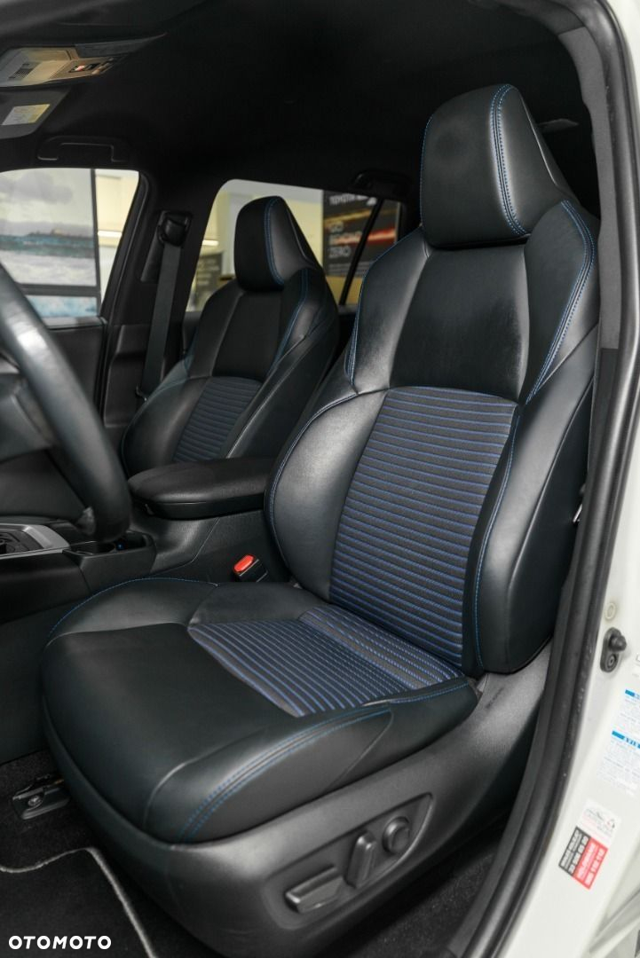 Toyota RAV4 - 8