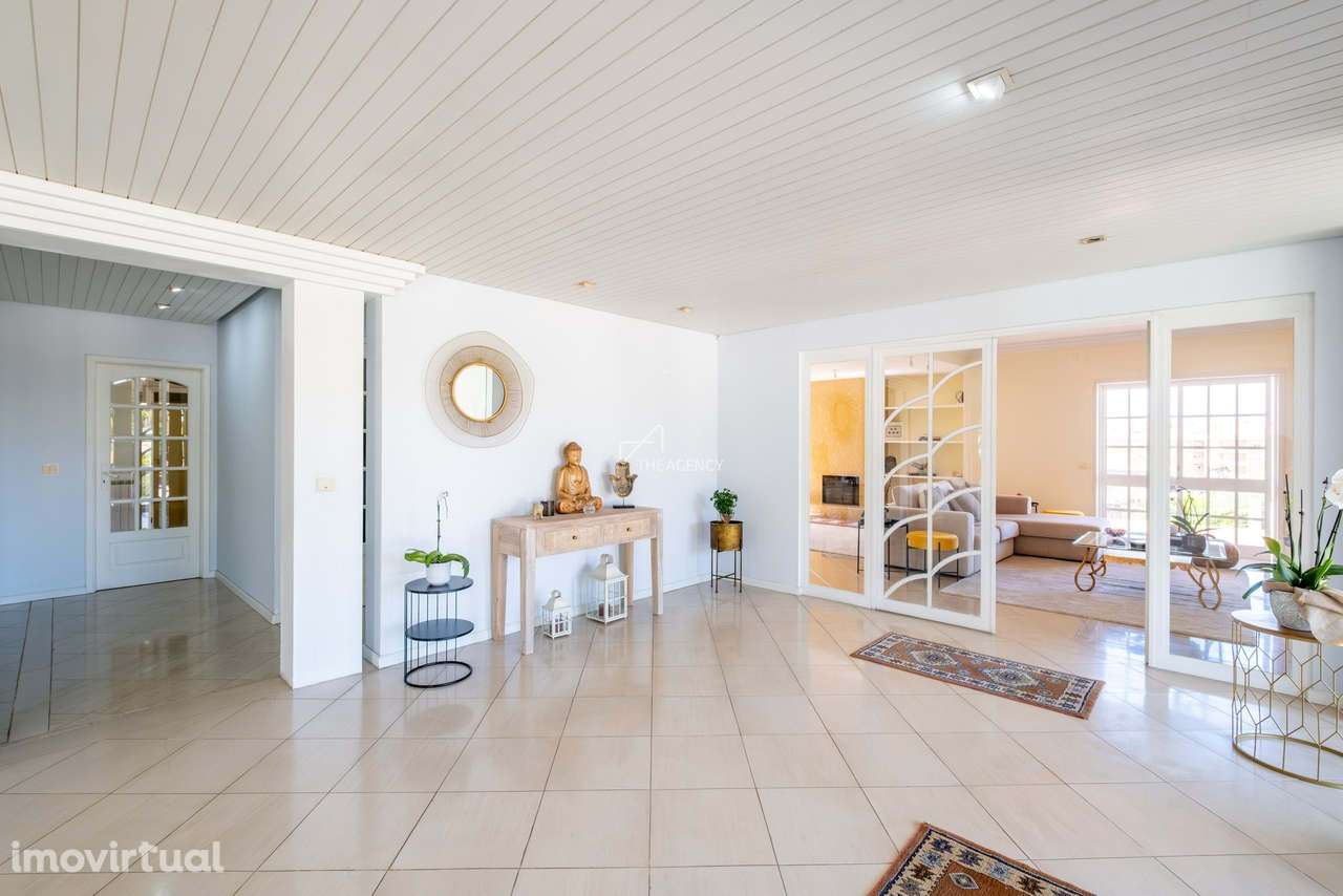 Luxuosa Casa T13 com Piscina e Jardins em Arcozelo – Um Refúgio à Beir - Grande imagem: 2/38