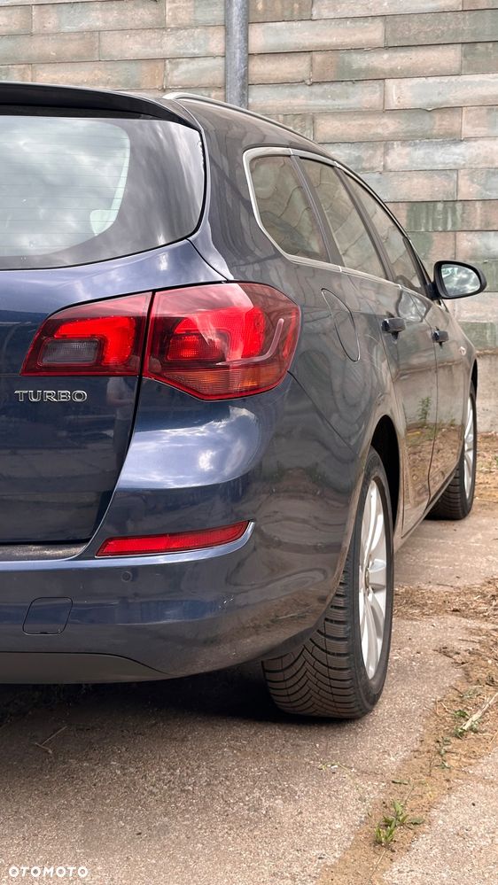 Opel Astra 1.6 Turbo Edition - 18