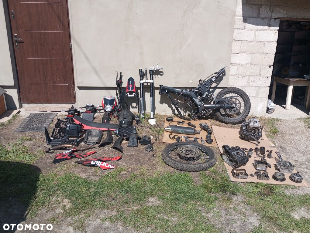 Wszystkie części rama silnik silnika malaguti xsm 125 RX SX Aprilia xt - 8