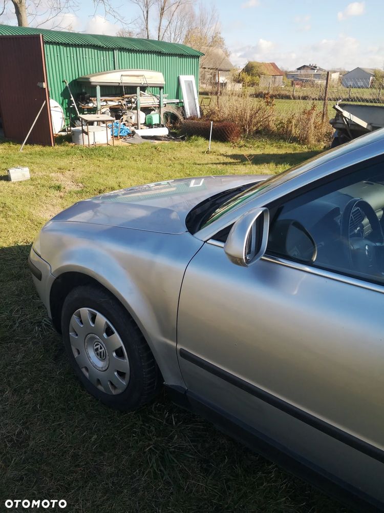 Volkswagen Passat 1.9 TDI Basis - 7