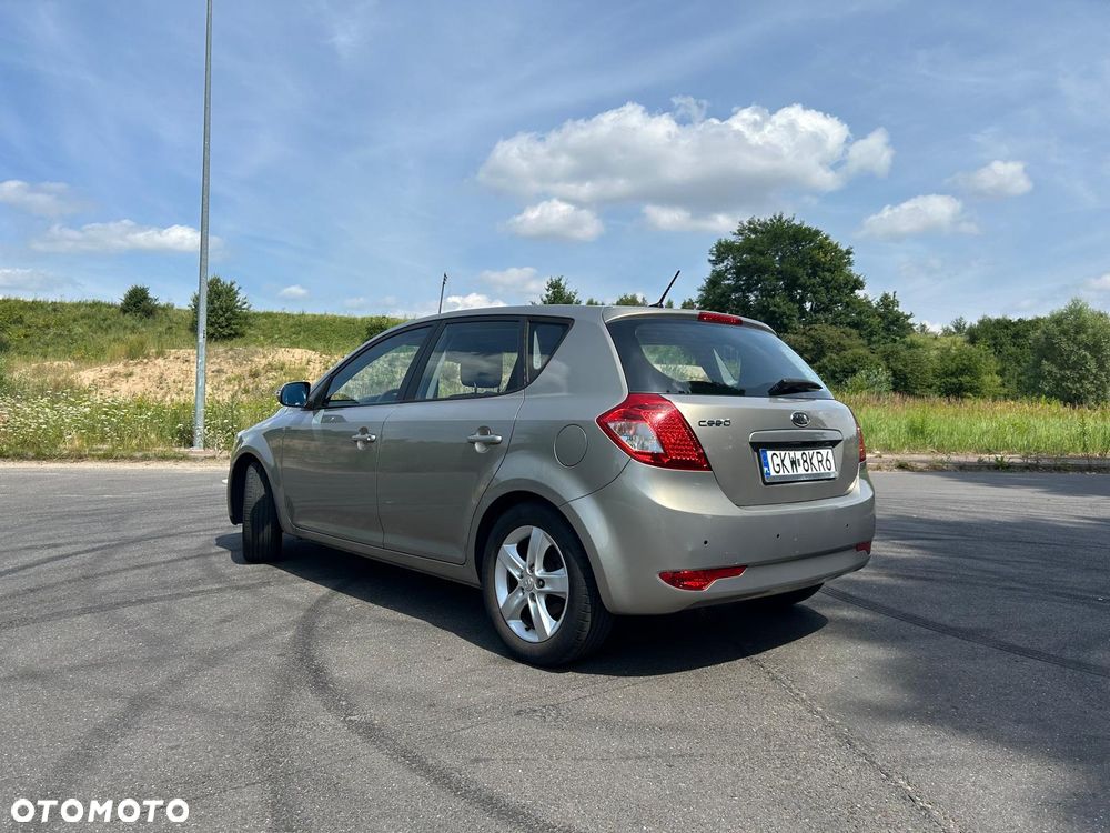 Kia Ceed 1.4 Comfort - 2