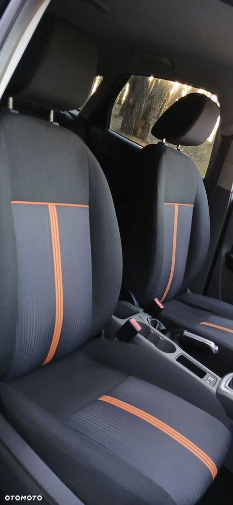 Ford Focus ver-1-6-platinium-x - 30