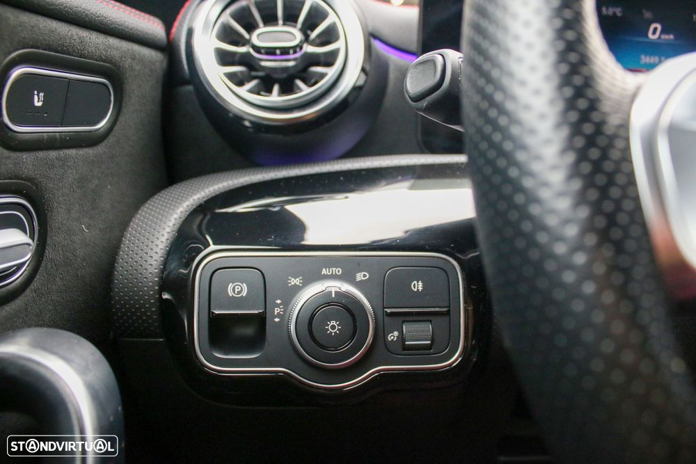 Mercedes-Benz CLA 250 e Shooting Brake AMG Line - 37