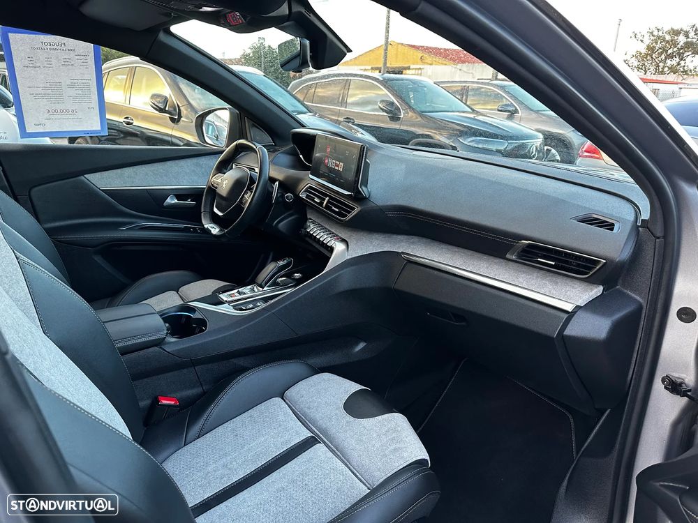 Peugeot 3008 1.6 Hybrid GT Pack e-EAT8 - 40