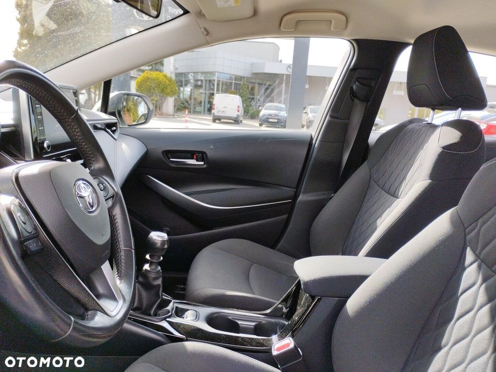 Toyota Corolla - 12