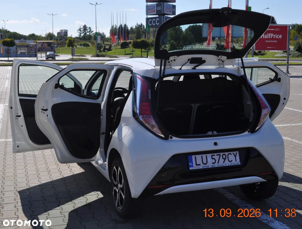 Toyota Aygo x-play touch - 12