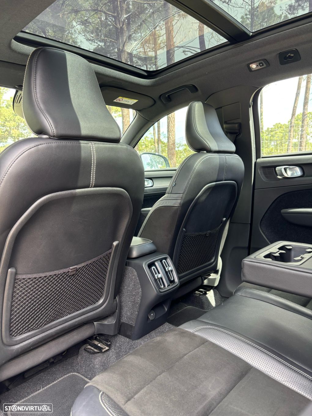 Volvo XC 40 1.5 T3 R-Design Tech Edition - 20